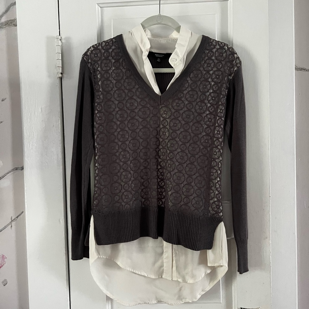 Simply Vera Vera Wang Gray and White Layered Top